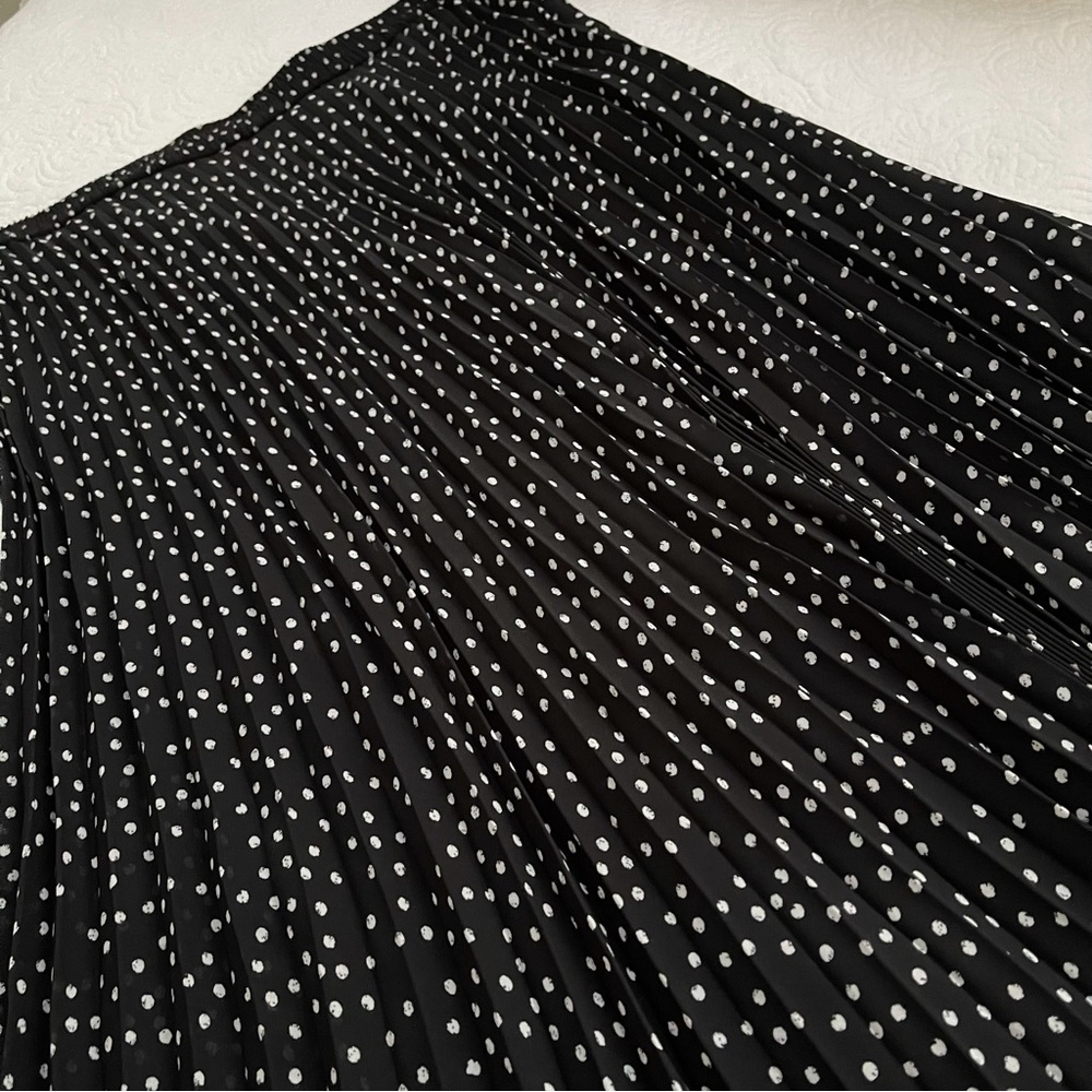 CHAPS Black and White Pleated Polka Dot Maxi Skirt Size Large - Picture 4 of 10